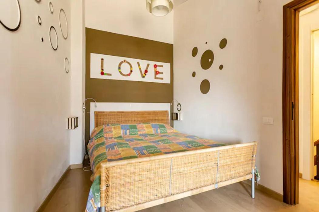 קסטל די טורה Stanza Con Terrazzo Vista Lago - Lakeholiday מראה חיצוני תמונה