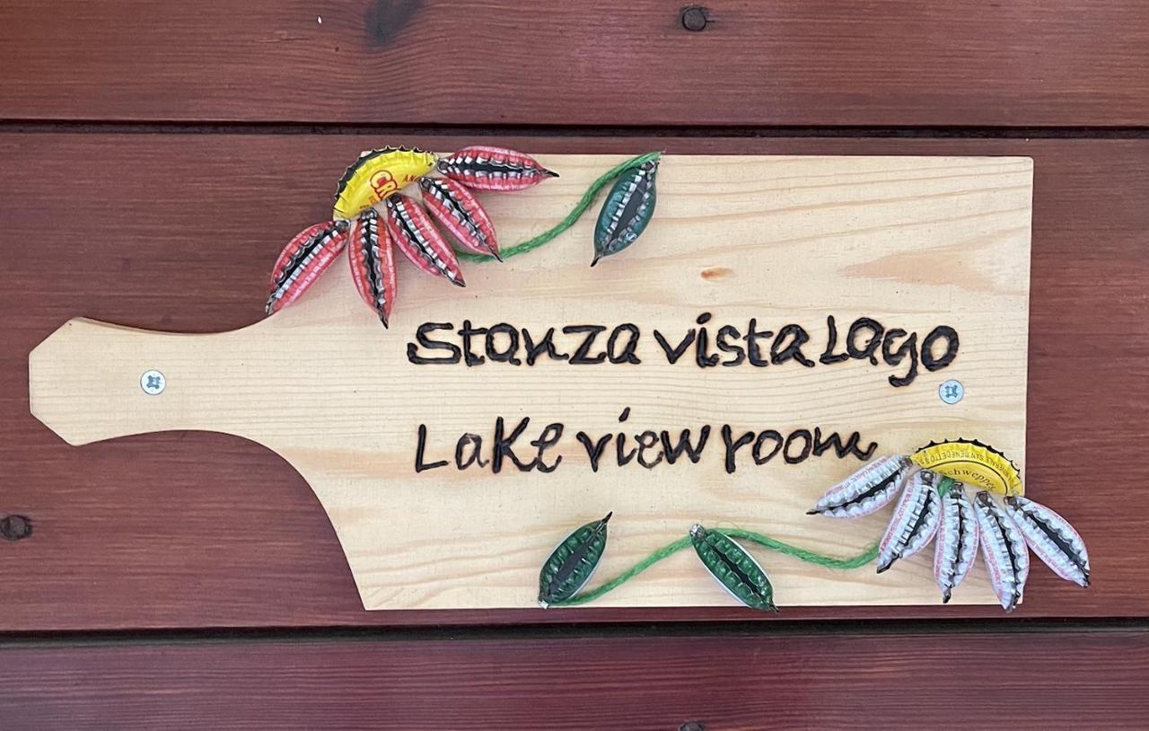 קסטל די טורה Stanza Con Terrazzo Vista Lago - Lakeholiday מראה חיצוני תמונה